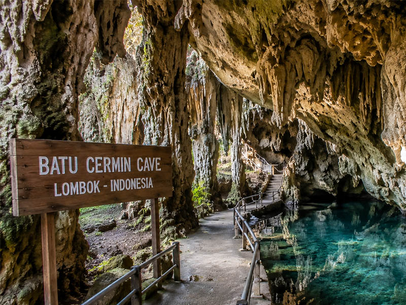 Batu Cermin Cave