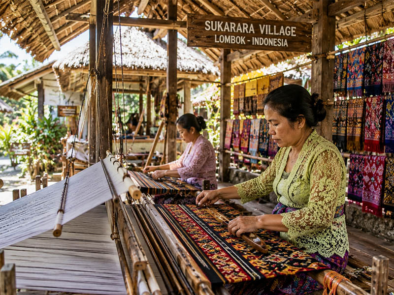 Sukarara weaving village